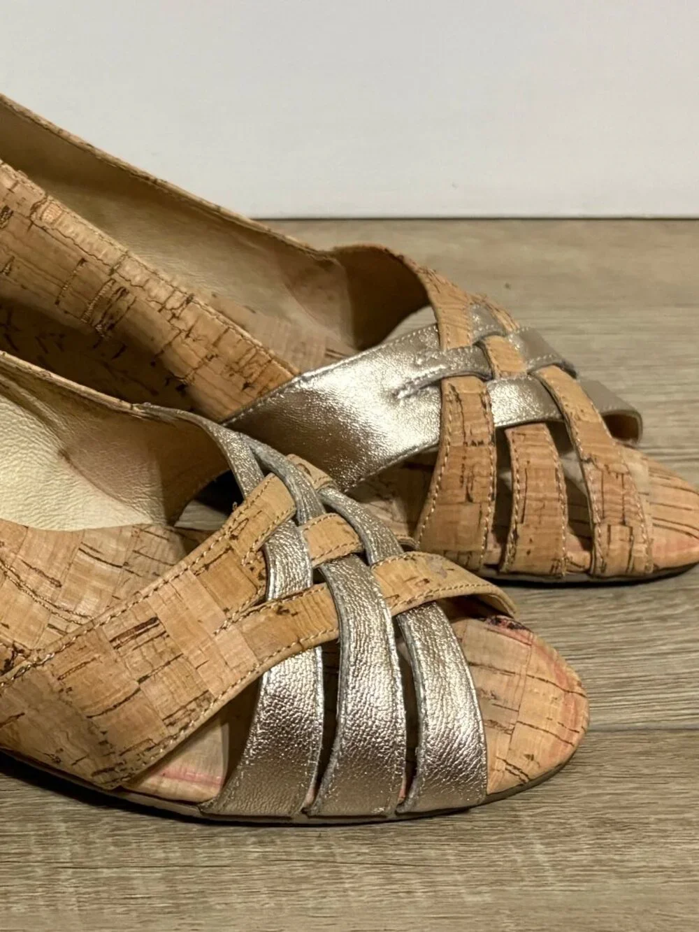 Johnston & Murphy Wedge Sandals Size 6.5 Cork